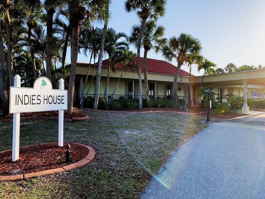Bay Indies - Mobile Home Community