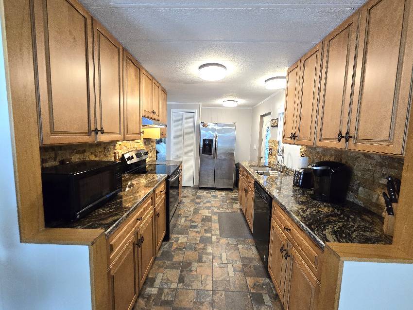 180 Guava Circle a Bradenton, FL Mobile or Manufactured Home for Sale