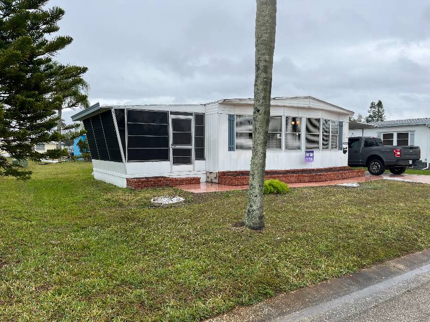 552 Montego Lane a Ellenton, FL Mobile or Manufactured Home for Sale