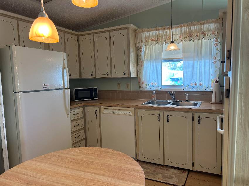 86 Larkspur Ave a Palmetto, FL Mobile or Manufactured Home for Sale