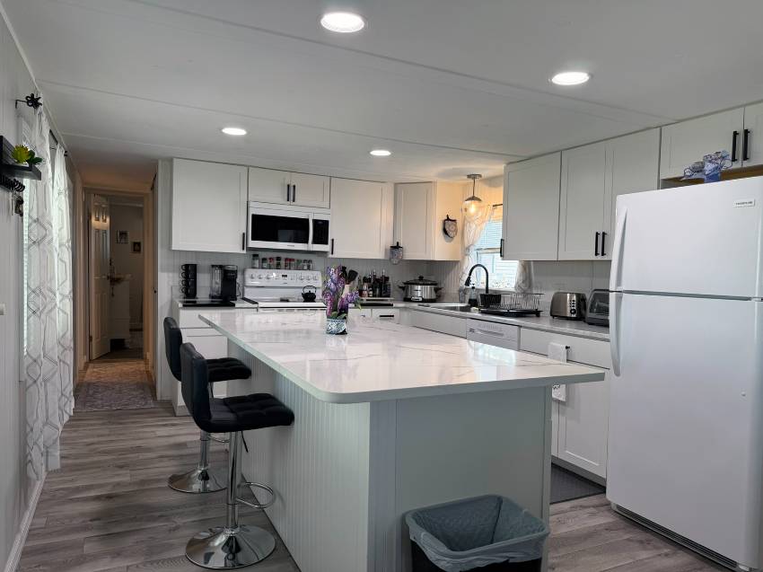 206 Heerleen Ave a Ellenton, FL Mobile or Manufactured Home for Sale