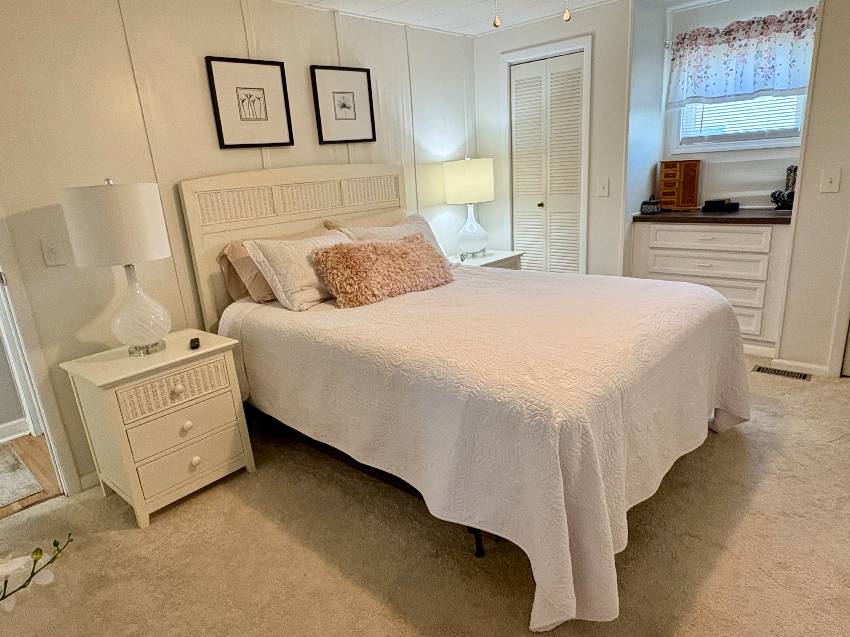 951 Lucaya E a Venice, FL Mobile or Manufactured Home for Sale