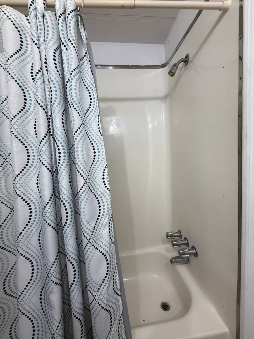 5 Tahitian a Ellenton, FL Mobile or Manufactured Home for Sale