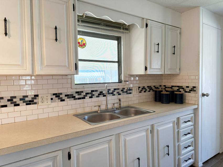 5 Tahitian a Ellenton, FL Mobile or Manufactured Home for Sale