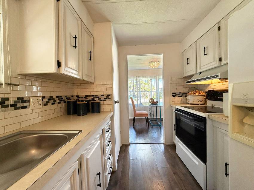 5 Tahitian a Ellenton, FL Mobile or Manufactured Home for Sale