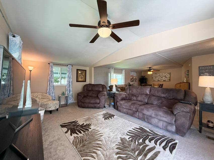 428 Sunset Circle a Ellenton, FL Mobile or Manufactured Home for Sale