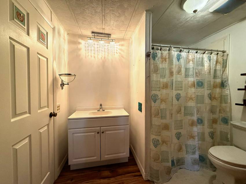 563 Bayshore Dr a Ellenton, FL Mobile or Manufactured Home for Sale