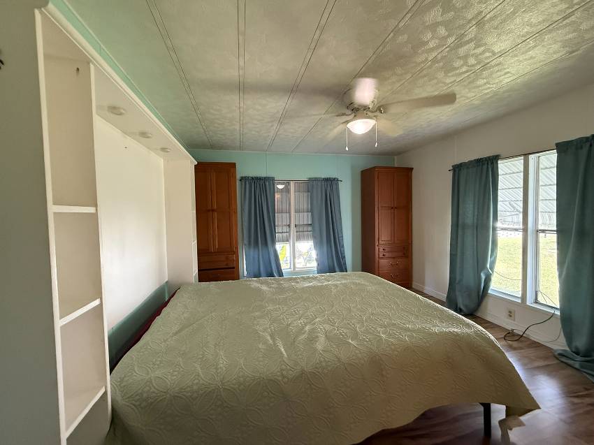 563 Bayshore Dr a Ellenton, FL Mobile or Manufactured Home for Sale