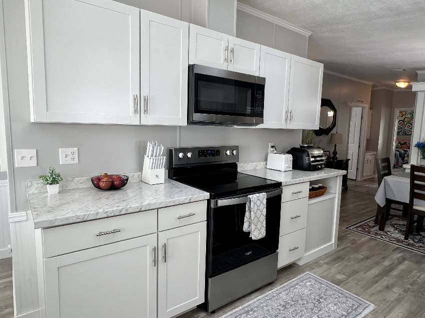 9833 Sucia Circle a Parrish, FL Mobile or Manufactured Home for Sale