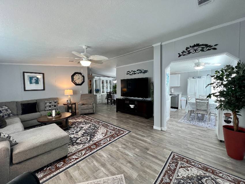 9833 Sucia Circle a Parrish, FL Mobile or Manufactured Home for Sale