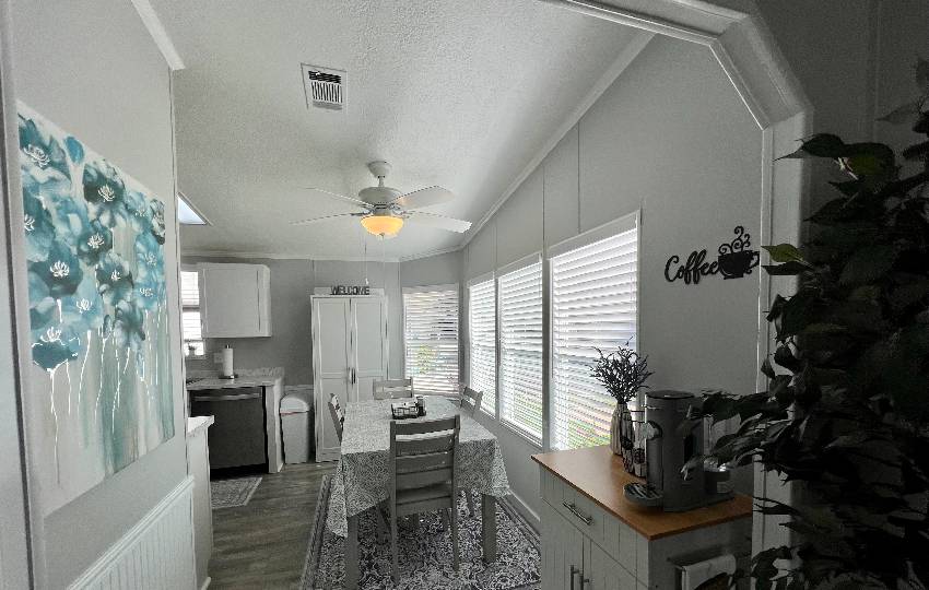 9833 Sucia Circle a Parrish, FL Mobile or Manufactured Home for Sale