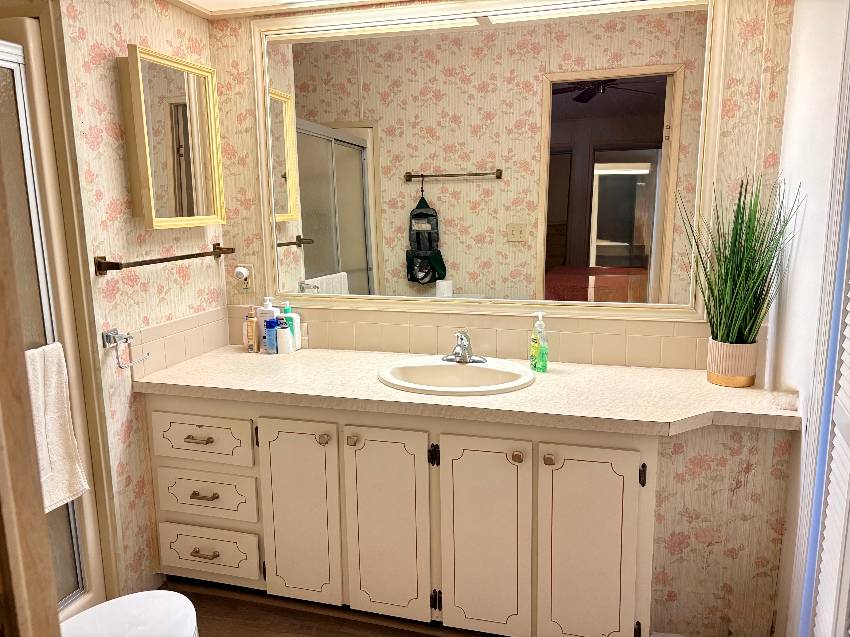 1172 Juanita Circle a Venice, FL Mobile or Manufactured Home for Sale