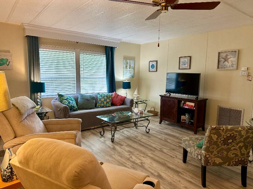 386 Colony Cove Dr S a Ellenton, FL Mobile or Manufactured Home for Sale