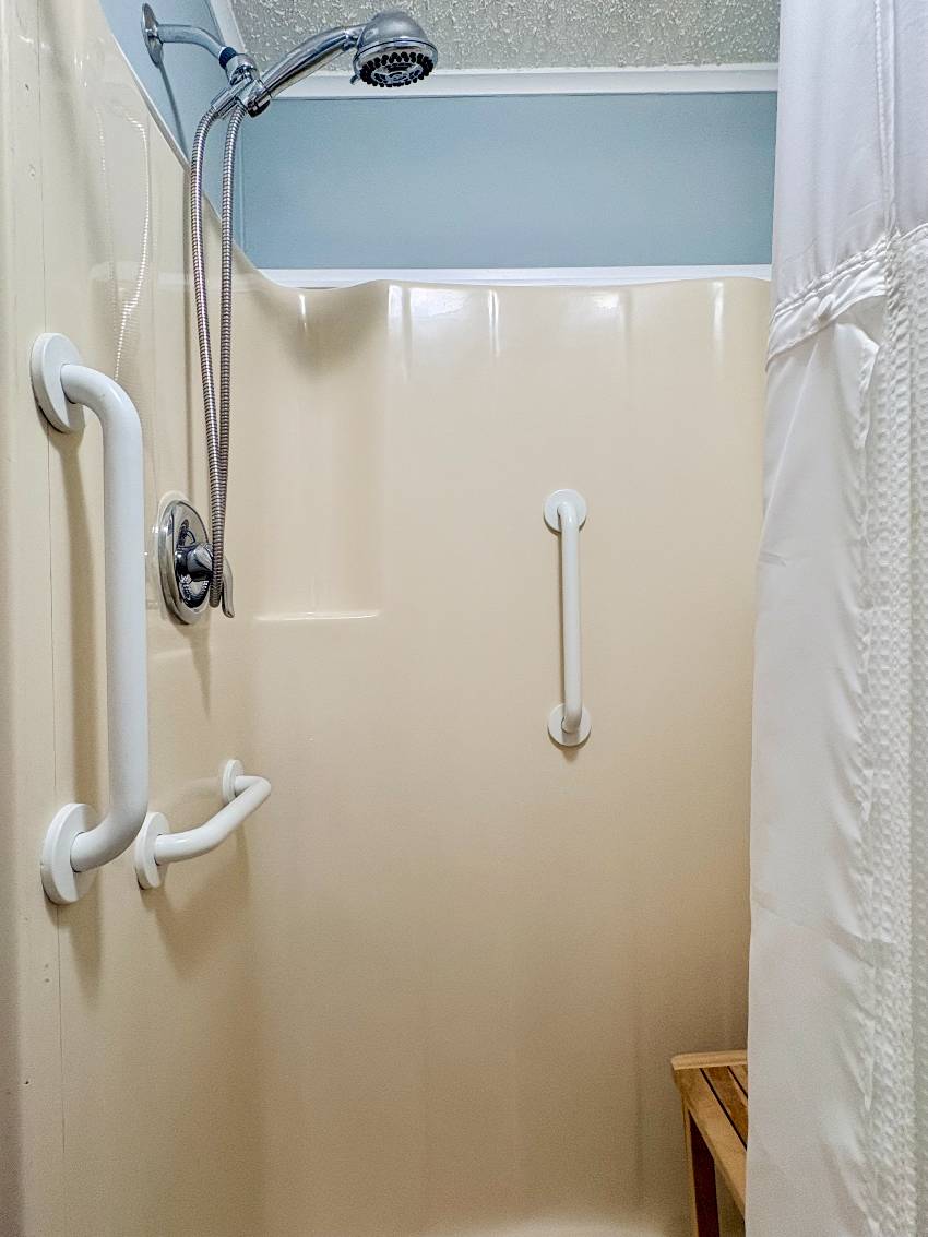 1286 S Indies Circle a Venice, FL Mobile or Manufactured Home for Sale