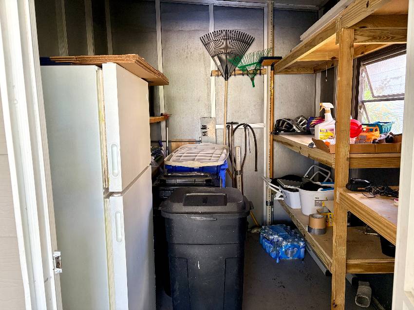 1286 S Indies Circle a Venice, FL Mobile or Manufactured Home for Sale