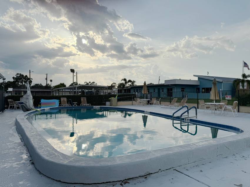 Winterset RV Resort - Mobile Home Community