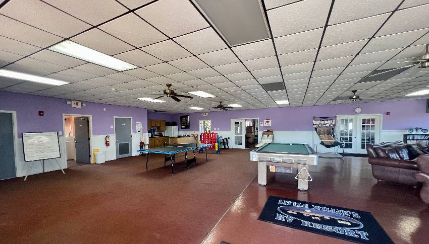 Little Willie's RV Resort - Mobile Home Community