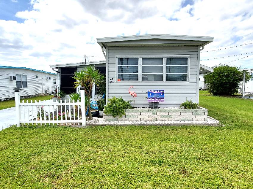 15 Haven Ave a Palmetto, FL Mobile or Manufactured Home for Sale