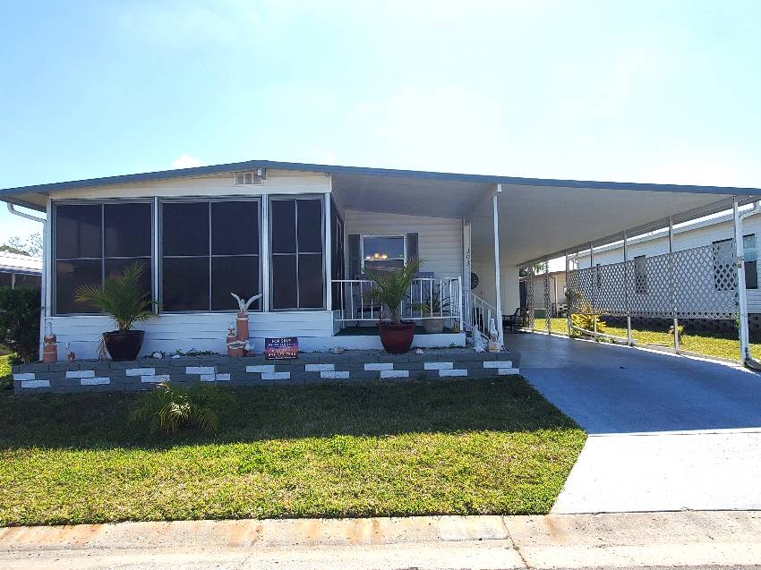 303 Apricot St a Bradenton, FL Mobile or Manufactured Home for Sale