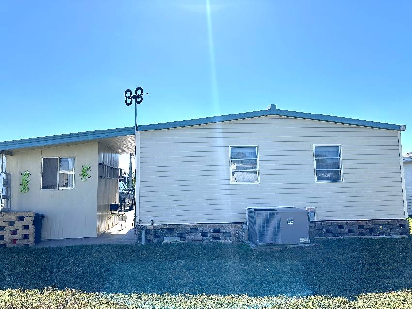 494 Driftwood Lane a Ellenton, FL Mobile or Manufactured Home for Sale