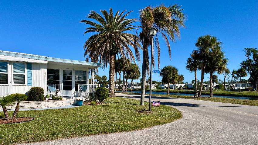 937 Windemere a Venice, FL Mobile or Manufactured Home for Sale