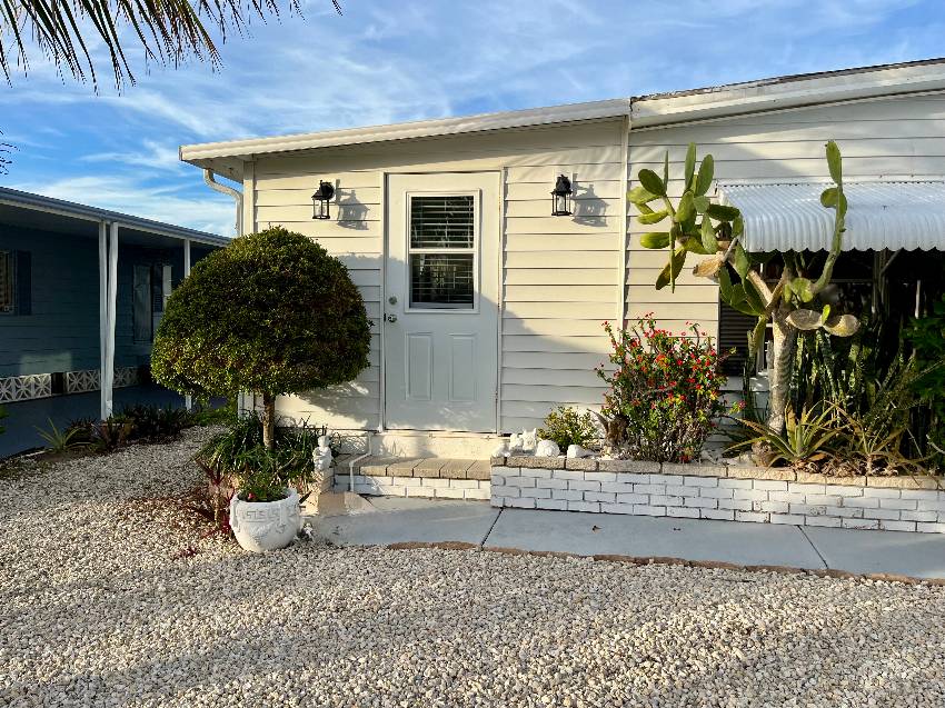 985 Antigua a Venice, FL Mobile or Manufactured Home for Sale