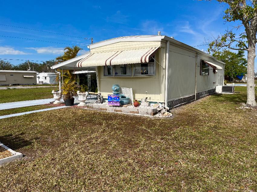 14 Imperial Ave a Palmetto, FL Mobile or Manufactured Home for Sale