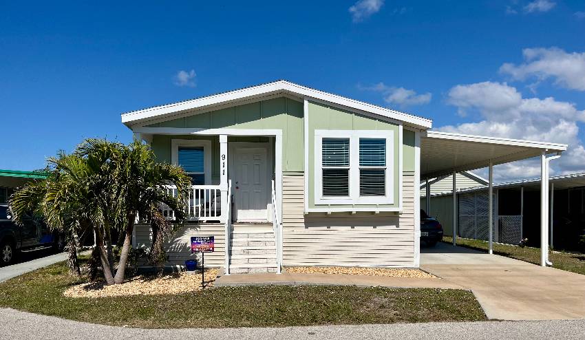 911 Bonaire W a Venice, FL Mobile or Manufactured Home for Sale