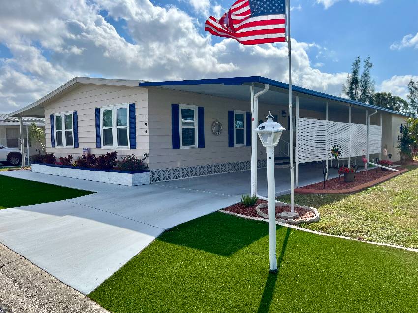 194 Guava Circle a Bradenton, FL Mobile or Manufactured Home for Sale