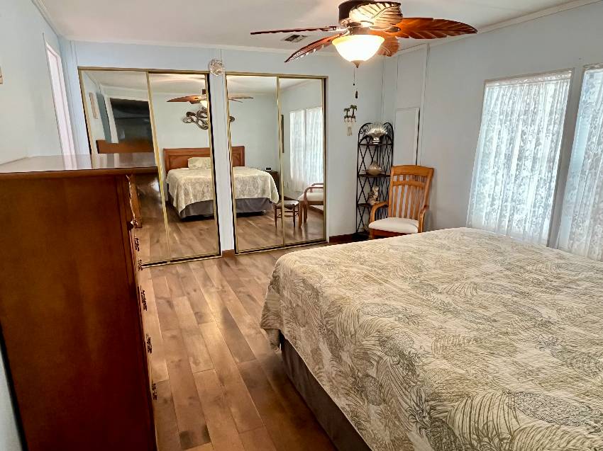 195 Guava Circle a Bradenton, FL Mobile or Manufactured Home for Sale