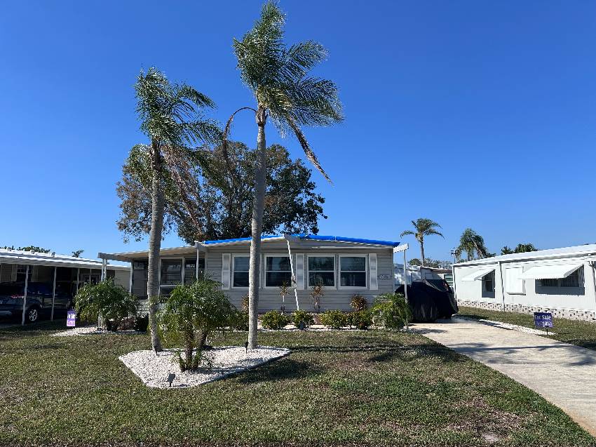 7816 Lakeshore Drive a Ellenton, FL Mobile or Manufactured Home for Sale