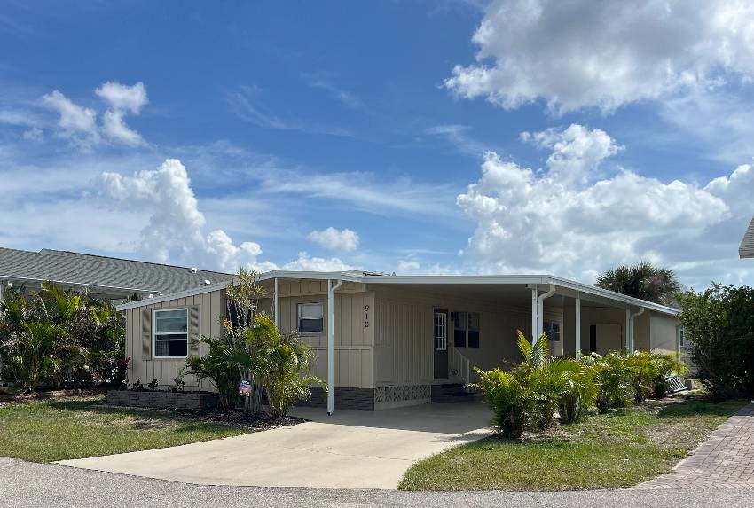 910 Cayman a Venice, FL Mobile or Manufactured Home for Sale