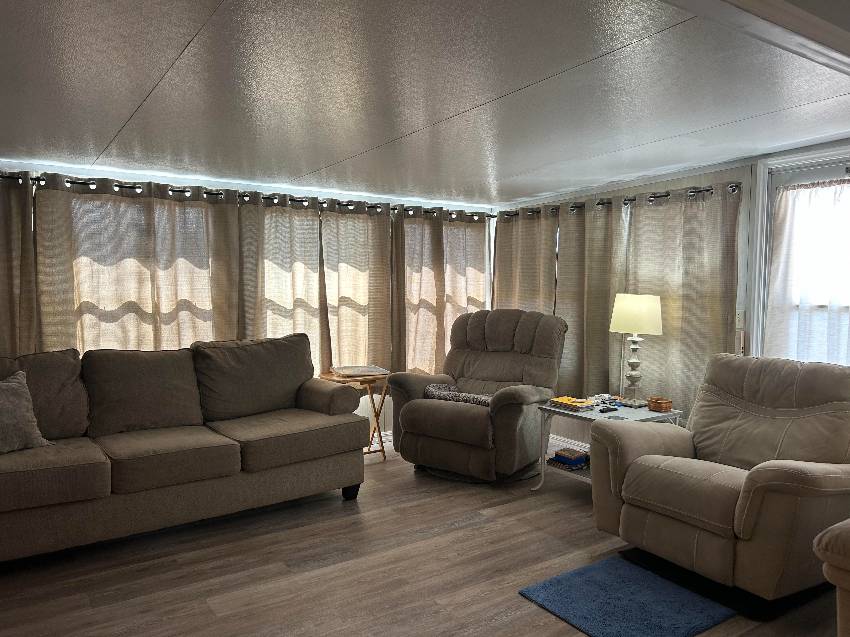 2 Kingsport Ave a Palmetto, FL Mobile or Manufactured Home for Sale