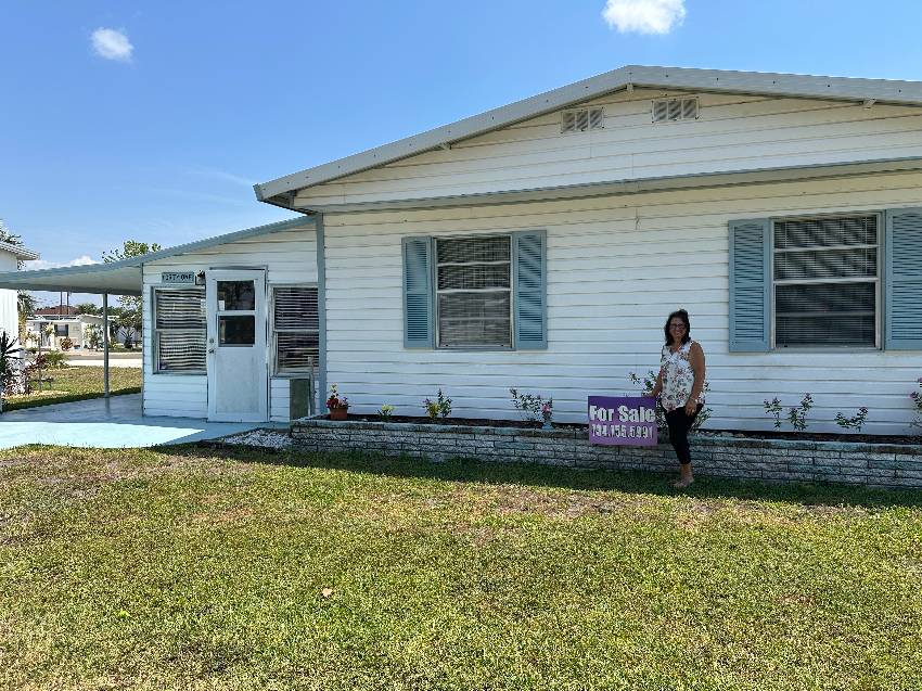 Mobile home for sale in Palmetto, FL