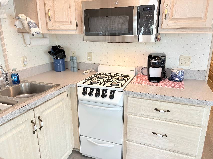 1300 N River Rd Lot W82 a Venice, FL Mobile or Manufactured Home for Sale