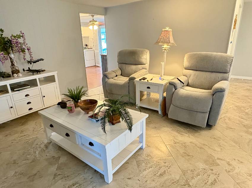 955 Bonaire a Venice, FL Mobile or Manufactured Home for Sale