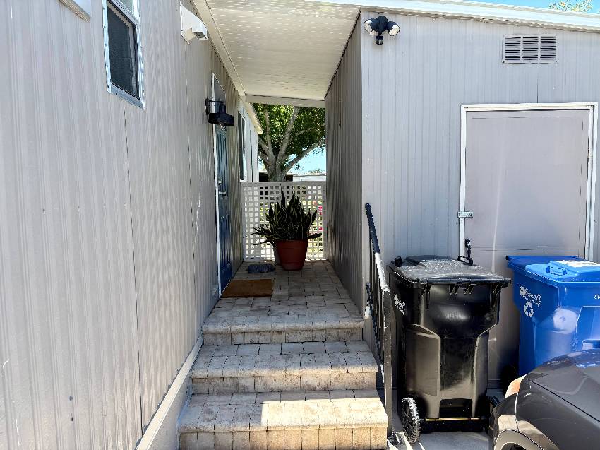 1225 N Indies Cir a Venice, FL Mobile or Manufactured Home for Sale
