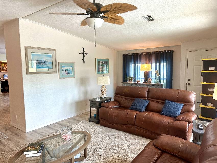 4330 Lake View Dr a Ellenton, FL Mobile or Manufactured Home for Sale