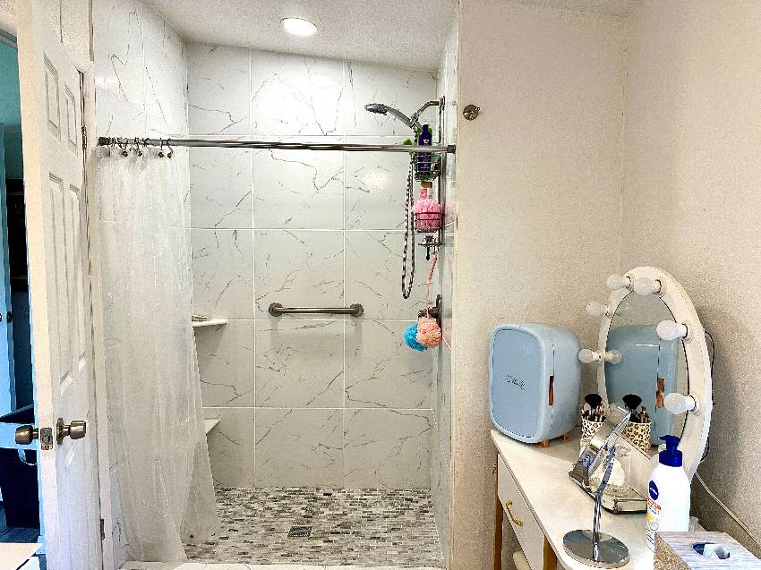 4330 Lake View Dr a Ellenton, FL Mobile or Manufactured Home for Sale