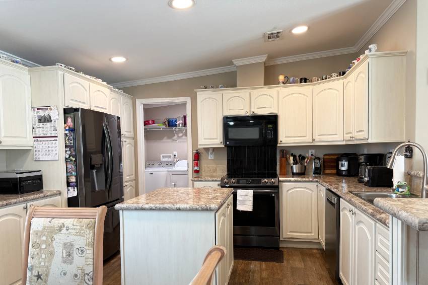 7407 Westwood Dr a Ellenton, FL Mobile or Manufactured Home for Sale