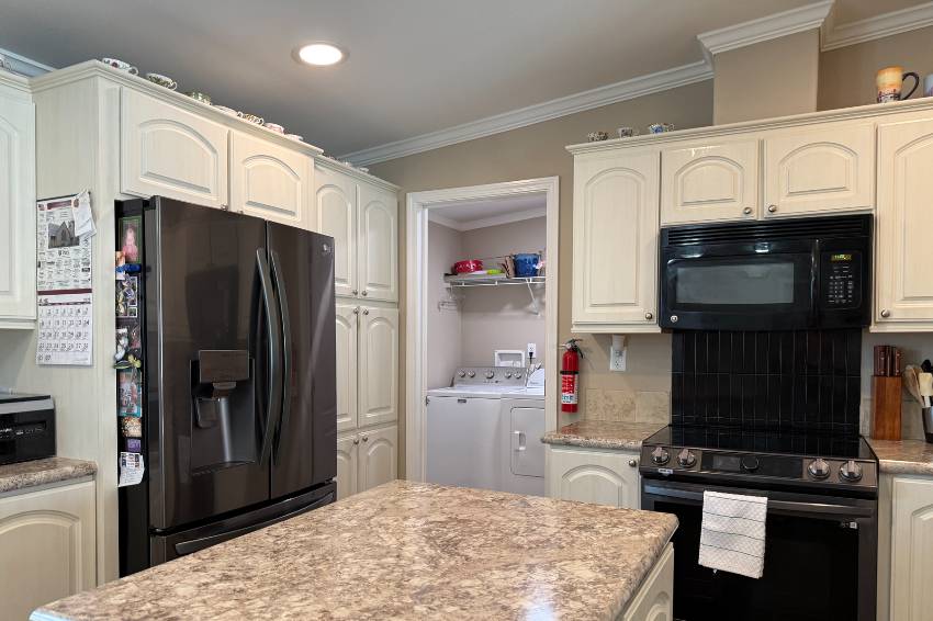 7407 Westwood Dr a Ellenton, FL Mobile or Manufactured Home for Sale