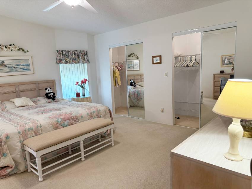 242 Gardenia Lane a Parrish, FL Mobile or Manufactured Home for Sale