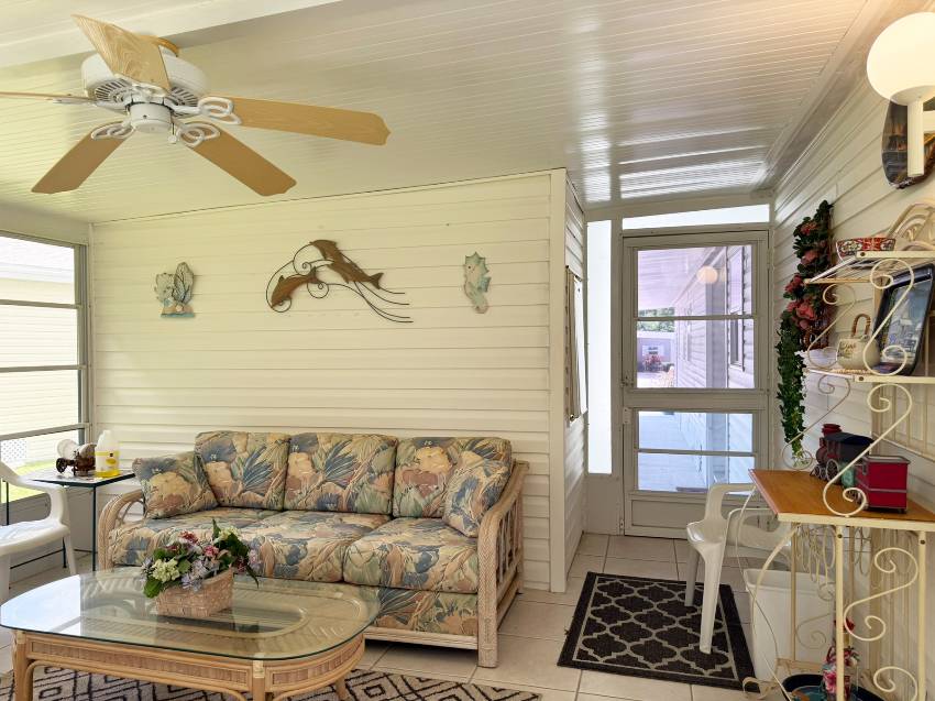 242 Gardenia Lane a Parrish, FL Mobile or Manufactured Home for Sale