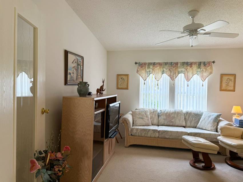 242 Gardenia Lane a Parrish, FL Mobile or Manufactured Home for Sale
