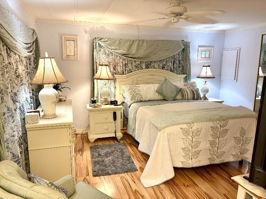 385 Sanibel St a Nokomis, FL Mobile or Manufactured Home for Sale