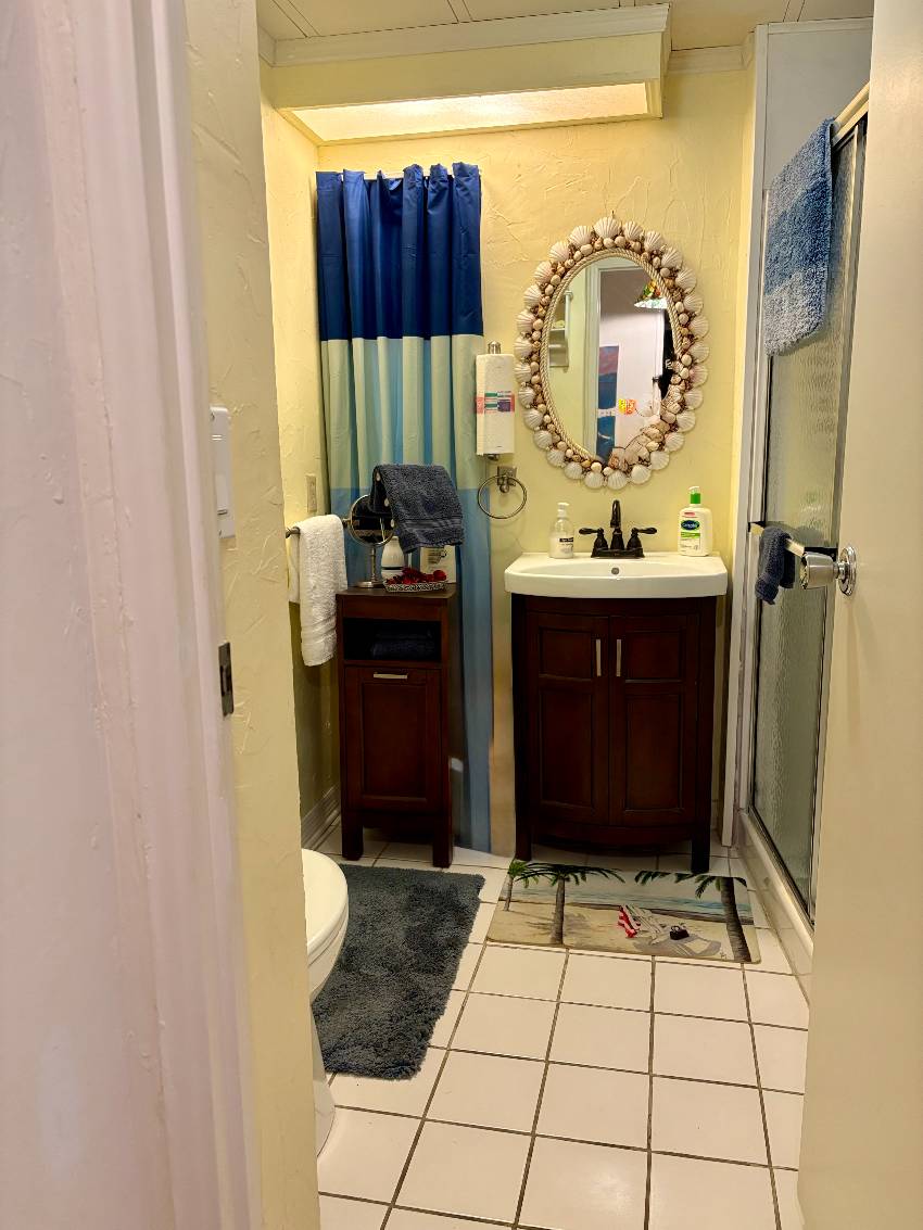 385 Sanibel St a Nokomis, FL Mobile or Manufactured Home for Sale