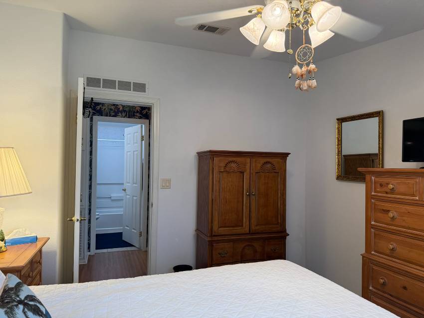105 Bougenvilea Terrace a Parrish, FL Mobile or Manufactured Home for Sale