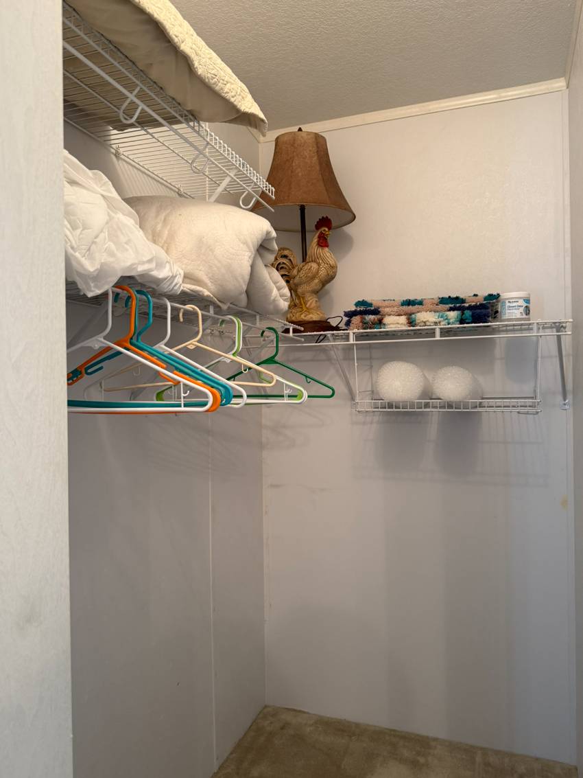 105 Bougenvilea Terrace a Parrish, FL Mobile or Manufactured Home for Sale