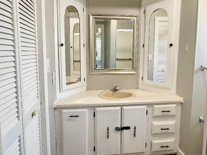 881 Exuma a Venice, FL Mobile or Manufactured Home for Sale