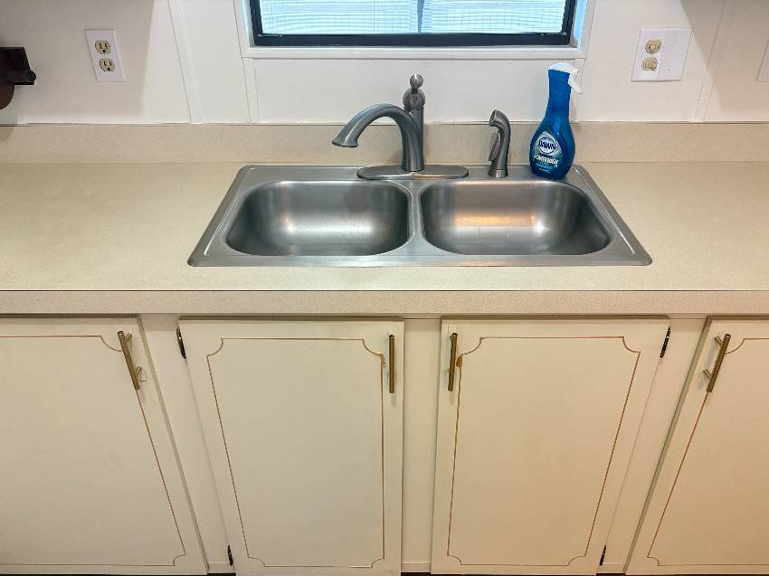 616 Max Rd a Venice, FL Mobile or Manufactured Home for Sale